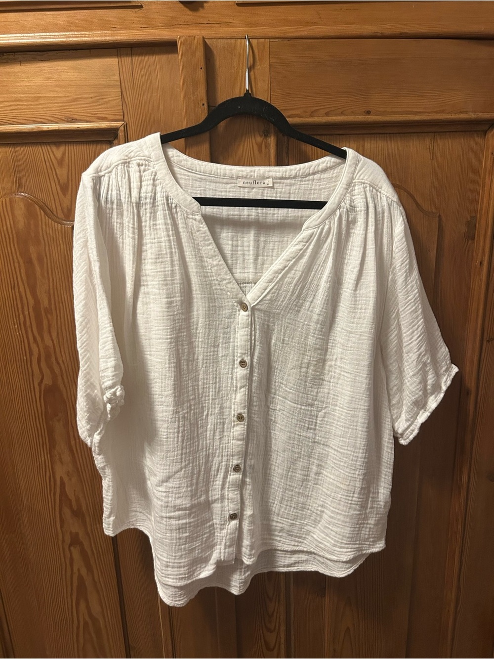 Neuflora White Button-Front Gauze Blouse